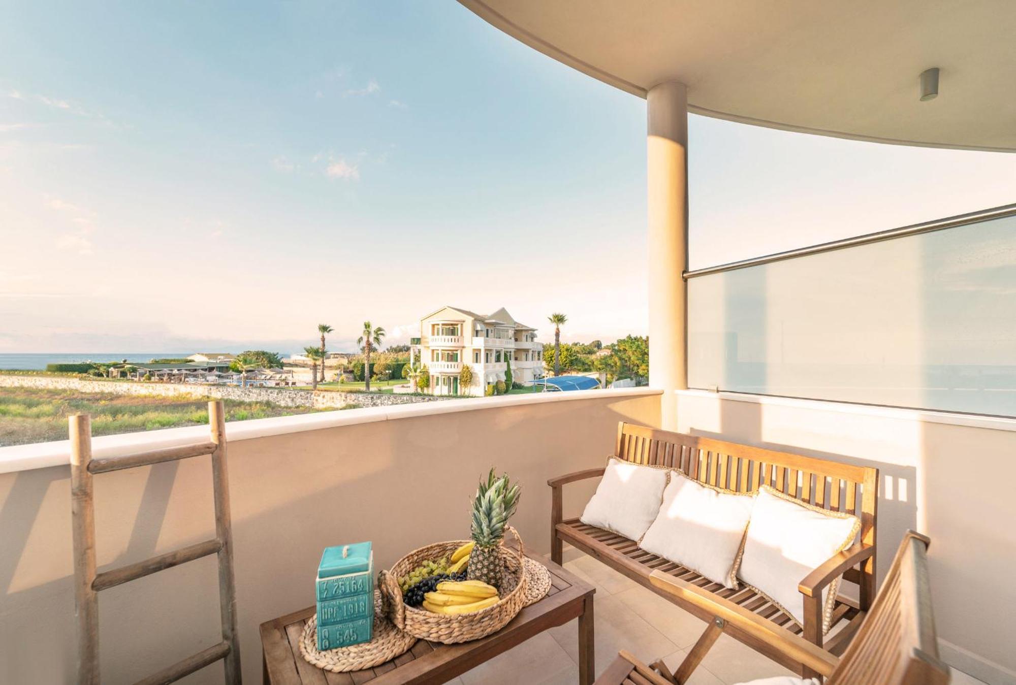 San Giovanni Beach Resort And Suites Айос-Іоанніс Екстер'єр фото